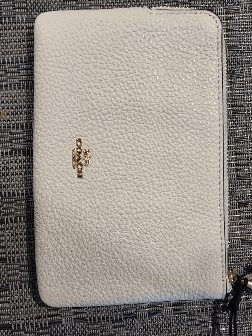 Coach x Peanuts Beige Leather Wristlet - "Happiness" Graphic - Picture 5 of 8